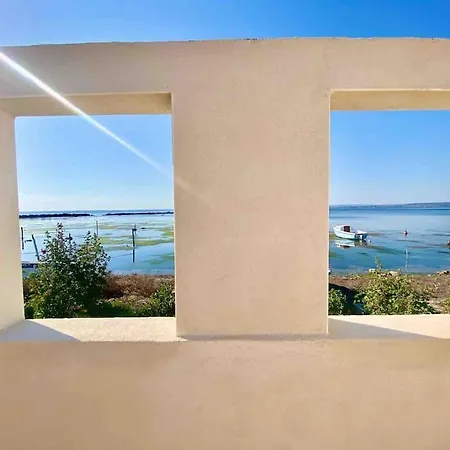 Prázdninový dům Oasis Cove Cote Etang, Acces Baignade, Proche Sète