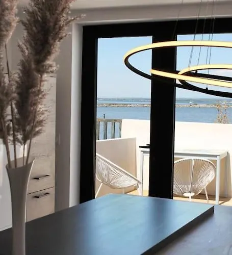 Oasis Cove Cote Etang, Acces Baignade, Proche Sète